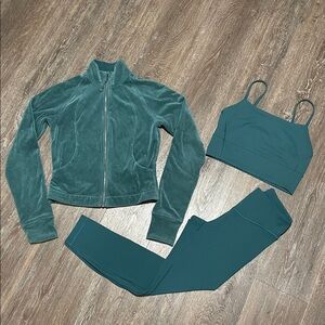 EUC Lululemon Matching Storm Teal Bundle. Size 6